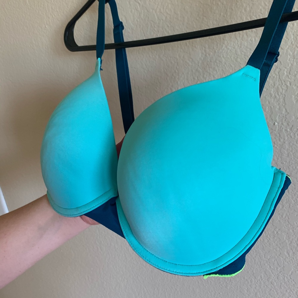 VS/Pink Push-up wear everywhere bra